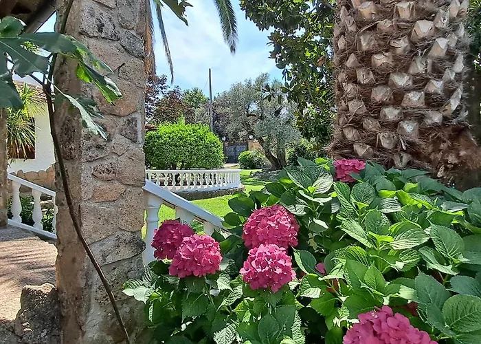 Casa Del Pintor Antonio Mesa * Mombeltrán